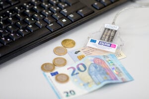 Máte príjem viac ako trojnásobok priemeru? Na daniach zaplatíte viac, ako dostanete na účet