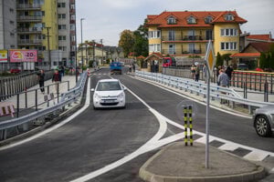 Nový most na Hradskej ulici v bratislavskej mestskej časti Vrakuňa.