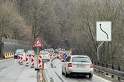 K zosuvu vozovky na ceste došlo vo februári 2023. 