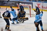 Hráči tímu HC Slovan Bratislava sa radujú po strelení gólu na 1:0 počas zápasu 13. kola hokejovej Tipsport ligy HC Slovan Bratislava - HK Spišská Nová Ves. 