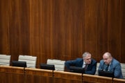 Poslanec SNS Roman Michelko a minister Rudolf Huliak.