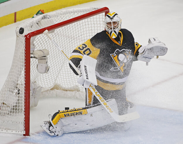 Matt Murray predvádza jeden zo svojich zákrokov.