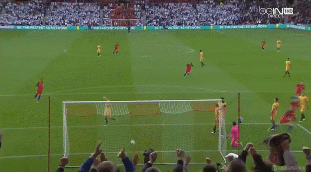 Marcus Rashford strieľa svoj premiérový gól v drese anglickej reprezentácie.