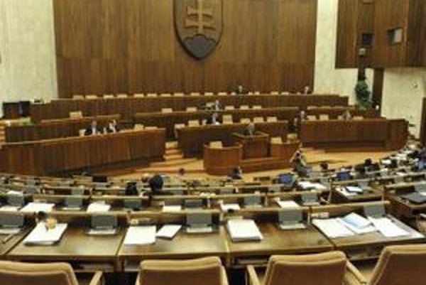 Parlament vyhovel prenajímateľom aj študentom.