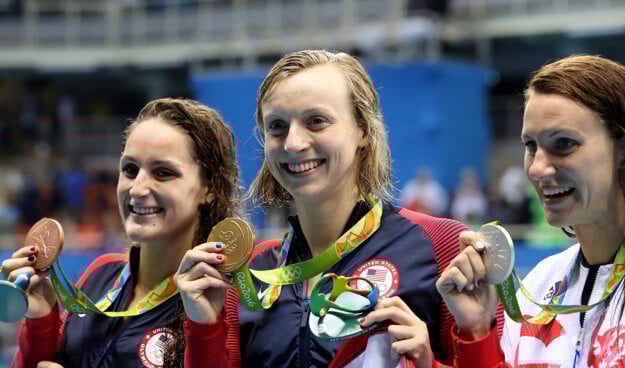 Katie Ledecky jednu zo svojich medailí vybojovala na 400 voľný spôsob.Tri doterajšie zlaté by rada ešte rozšírila.