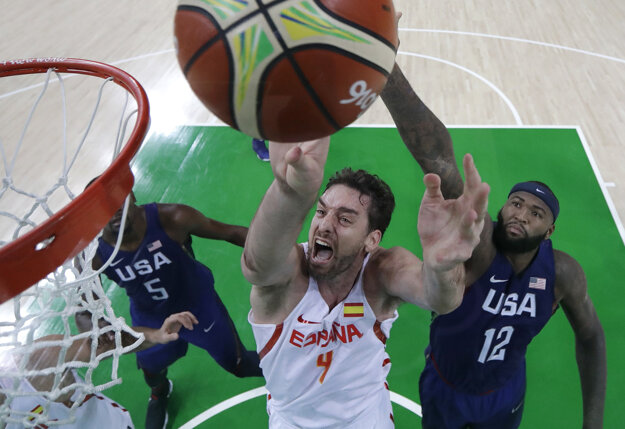 Paul Gasol je nie len hviezdou zdolaných Španielov, ale aj hviezdou NBA. Po zápase má pocit, že so spoluhráčmi prepásli šancu.