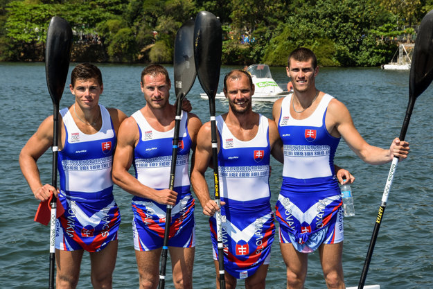 Zľava Denis Myšák, Erik Vlček, Juraj Tarr a Tibor Linka sa predstaví vo finále olympijských pretekov.