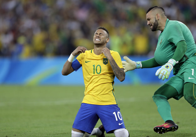 Útočník Neymar je novým brazílskym hrdinom.