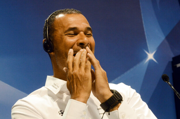 Ruud Gullit okrem trénerstva pracoval aj ako odborný komentátor.