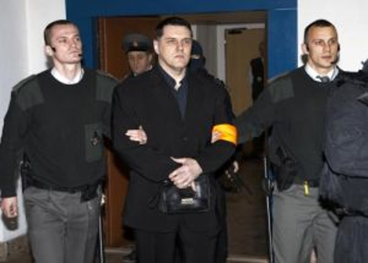 Mikuláš Černák zostane vo väzení - SME