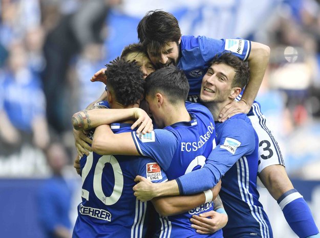 Domáce Schalke zdolalo Wolfsburg 4:1.