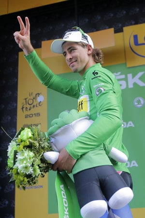 Slovenský cyklista Peter Sagan získal zelený dres päťkrát. Vlani ho však z Tour de France vylúčili.