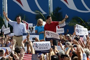 Kandidáti republikánov: Mitt Romney a Paul Ryan (vpravo).