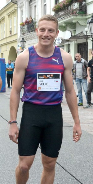 Ján Volko v Košiciach. Usmieval sa, rozdával podpisy i fotografie.
