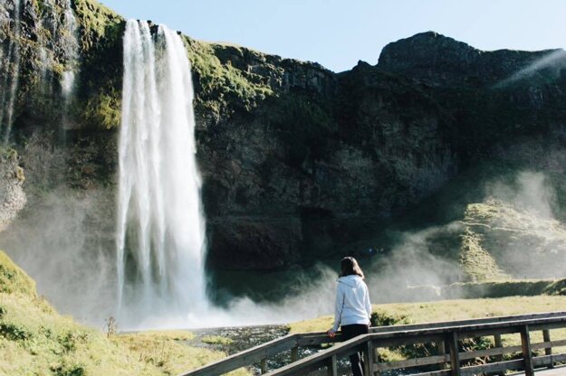 Vodopád Seljalandsfoss