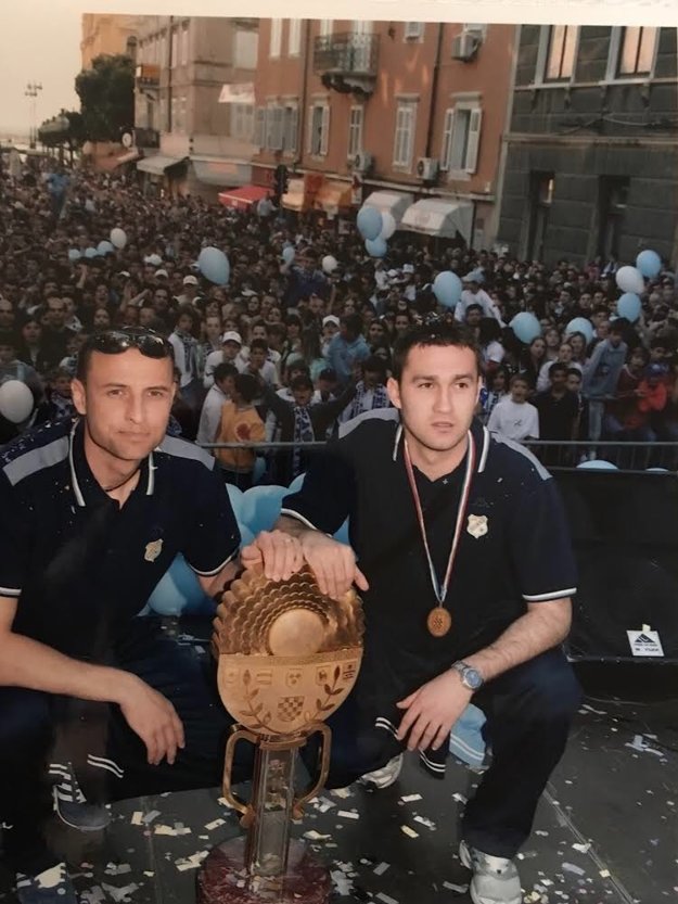 Peter Lérant (vľavo) sa teší zo zisku chorvátskeho pohára spolu s Dariom Knezevičom.