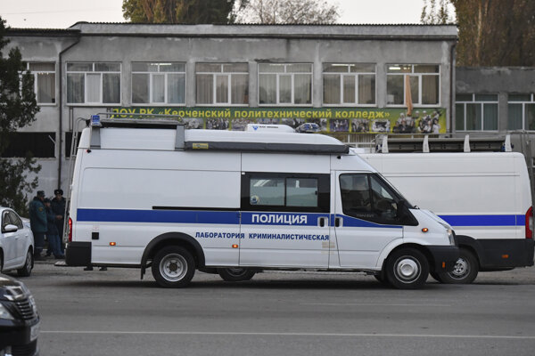 Stav dvoch zranených pri útoku na Kryme sa zhoršil, zvolali konzílium