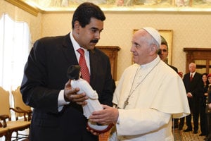 Pápež František údajne napísal venezuelskému prezidentovi Nicolásovi Madurovi list.