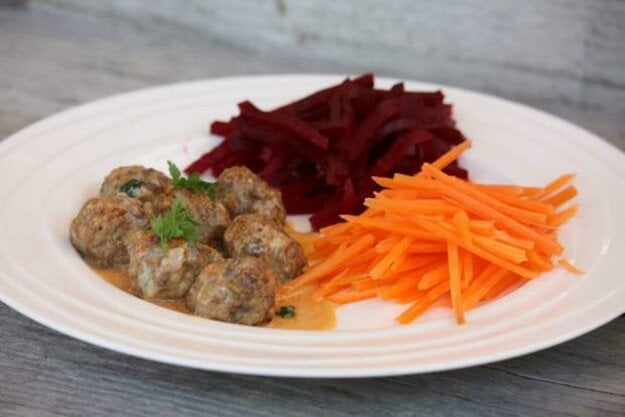 Meatballs baked in the oven