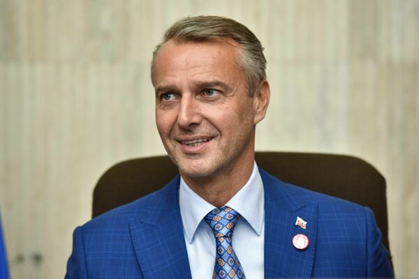 Rašiho úrad chce zaviesť do verejnej správy IT nástroje na podporu riadiacich procesov