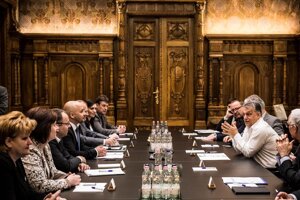 Orbánna rokovani s predstaviteľmi Strany maďarskej komunity (MKP) v Budapešti 11. apríla 2017.