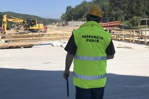Inšpektorát práce v Žiline  nezriedka vykonáva kontroly  aj vo večerných a nočných hodinách.