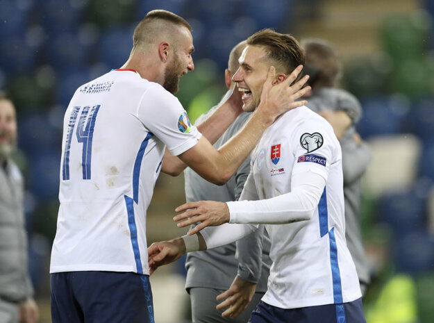Milan Škriniar a Peter Pekarík.
