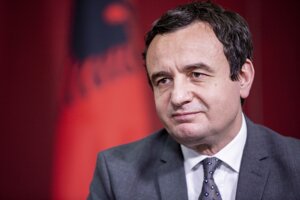 Líder strany Vetëvendosje Albin Kurti.