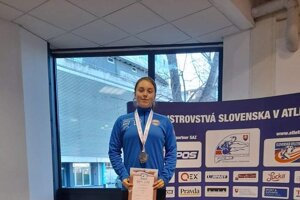 Lucia Martincová získala na juniorských Majstrovstvách Slovenska striebornú medailu vo vrhu guľou.