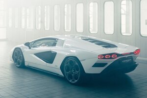 Lamborghini Countach LPI 800-4