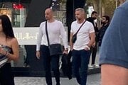 Fotografia z dovolenky Norberta Bödöra v Dubaji, na ktorej ho sprevádzal aj Tibor Gašpar.