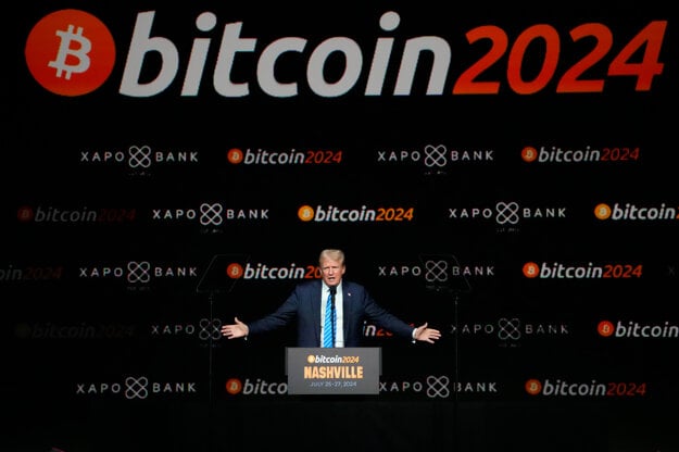 Donald Trump reční na konferencii Bitcoin 2024. (zdroj: SITA/AP)