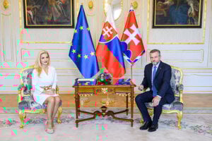 ministerka kultúry Martina Šimkovičová a prezident Peter Pellegrini.