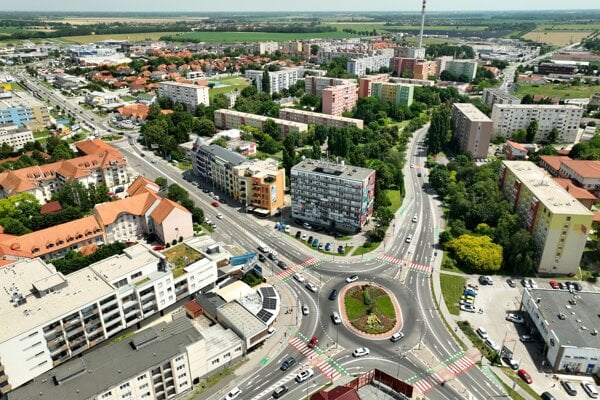 Pohľad zhora na Dunajskú Stredu.