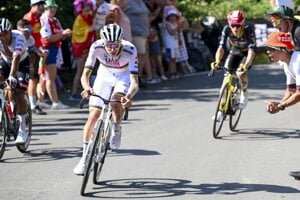 Pogačar je monštrum na bicykli. Ostatní pri ňom vyzerajú ako amatéri, hovorí expert