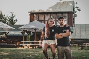 Na víkend im stačilo desať horaliek a štyri pivá. Turistická chata pri Košiciach zažíva renesanciu