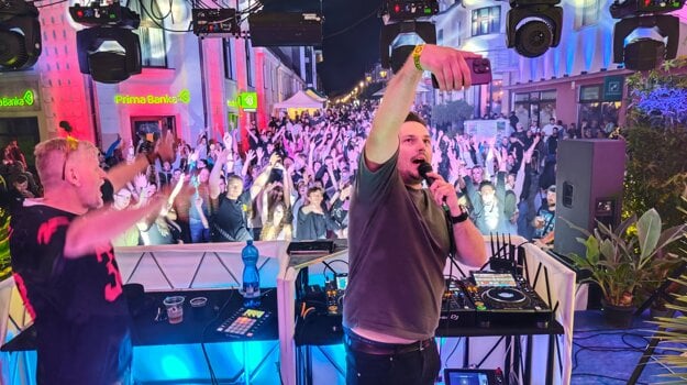 DJ FedorS (vľavo) a Marco. (zdroj: Pavol Stolárik)