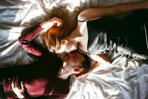 Aký je sexuálny život mladých na Slovensku? Veľa sa rozprávajú, menej sa hanbia