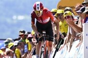 Španielsky cyklista Carlos Rodríguez počas Tour de France 2025.