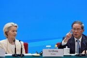 Predsedníčka Európskej komisie Ursula von der Leyenová a čínsky premiér je Li Čiang