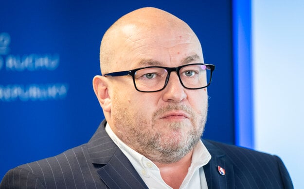 Minister cestovného ruchu a športu Rudolf Huliak. (zdroj: TASR)