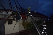 Požiar v obci Hnojné.