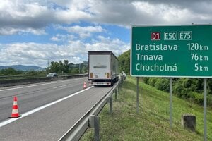 Kamionistu zastavili pri Trenčíne.