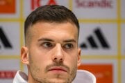 Lászlo Bénes.

