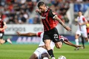 vpravo hráč Trnavy Erik Daniel a hráč Trenčína Justen Kranthove 