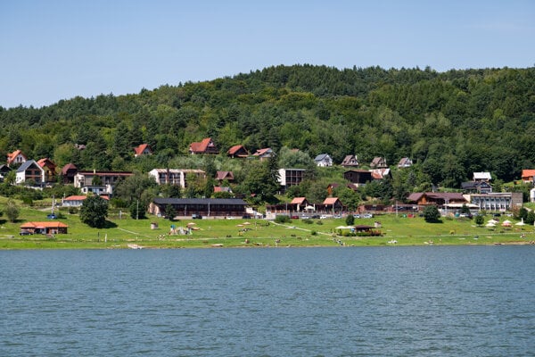 Rekreačná oblasť Valkov pri vodnej nádrži Domaša.