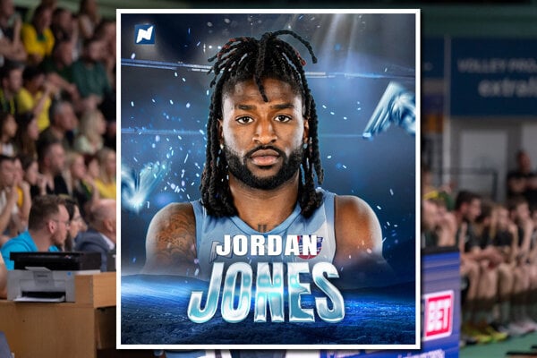 Jordan Jones je štvrtým Američanom v kádri Blue Wings. 