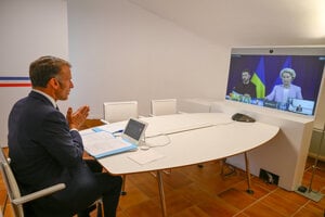 Ukrajina Rusko Online: Ak Európa teraz ukáže pred Ruskom slabosť, zaplatí za to vysokú cenu, varuje Macron