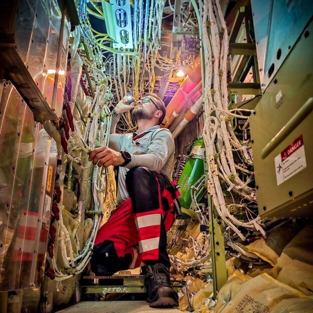 V útrobách lietadla Airbus A320. (zdroj: archív respondenta)