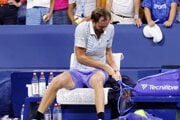 Daniil Medvedev rozmlátil raketu